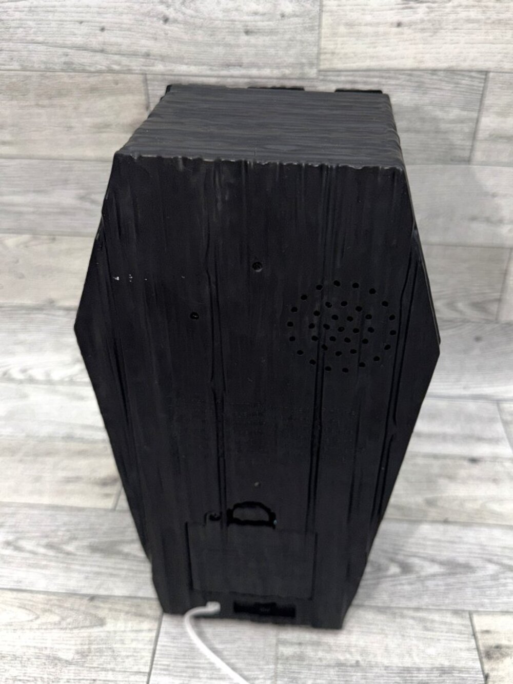 Brand New w/Tags 9" Spooky Village Skeleton in a Coffin Popout Décor-testd/works - Picture 3 of 5